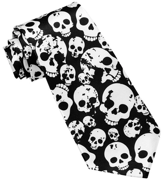 cravatta nera con teschi