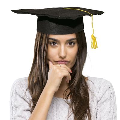cappello nero da laureato