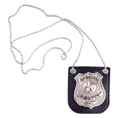 collana con distintivo della polizia