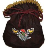 borsa nera da pirata con teschio (copia)