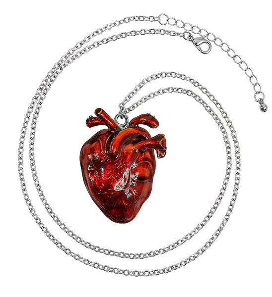 collana gotica con pietra a cuore (copia)