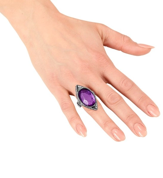 anello gotico con pietra nero (copia)