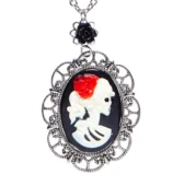 collana con medaglione e gemma rossa (copia)