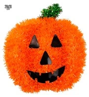 scenografia zucca con cappello in fili di lamè (copia)