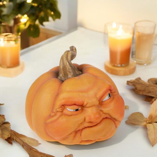zucca decorativa con faccia sorridente in resina (copia)