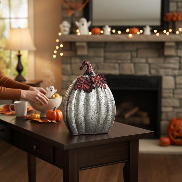 zucca decorativa autunnale bianca in ceramica con luce led e picciolo argentato (copia)