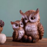 tre gufi decorativi su ramo con zucca in resina (copia)