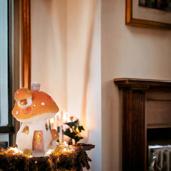 casetta a forma di fungo con luce led in resina