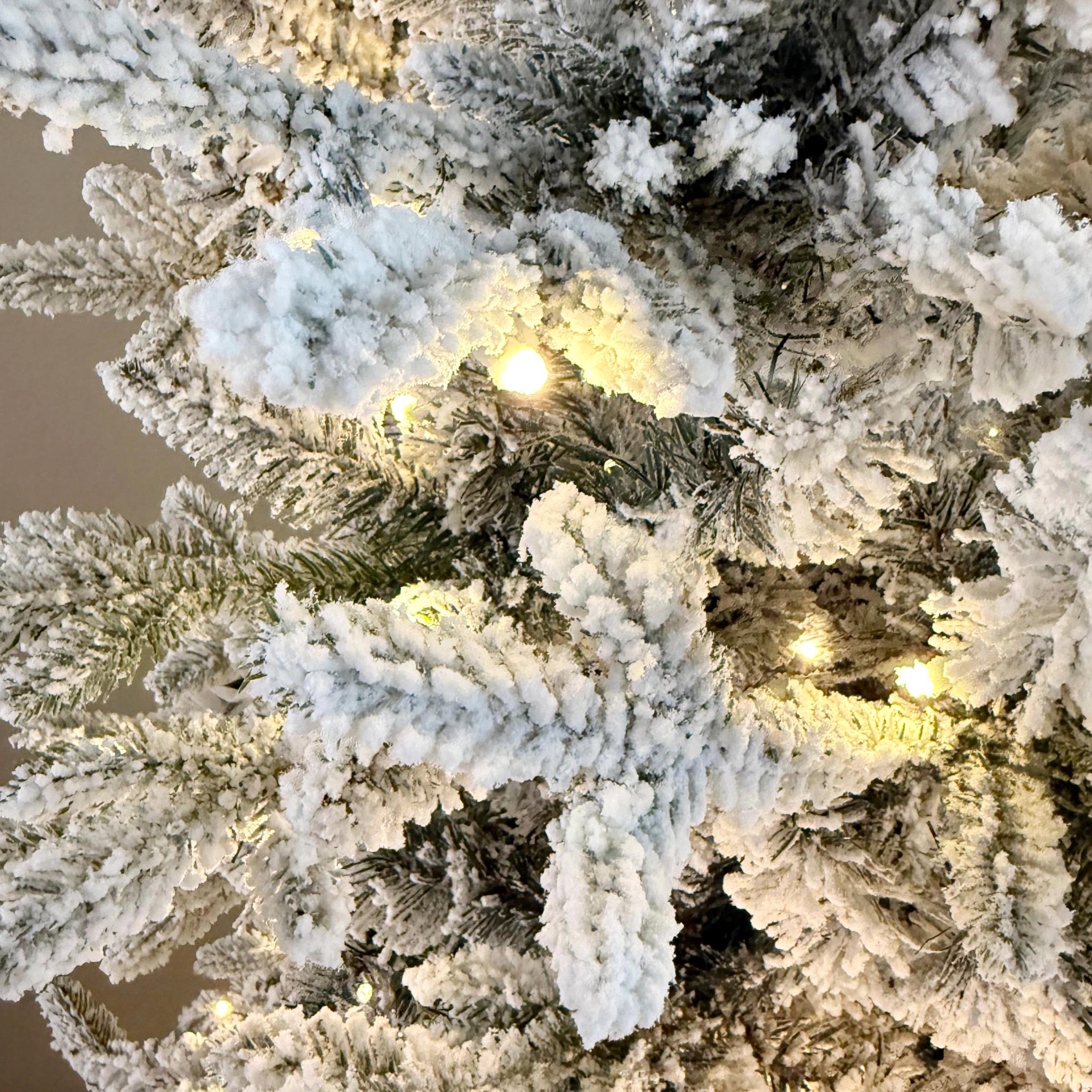 albero di natale nobilis innevato 200 cm con 400 led – 1493 punte (copia)