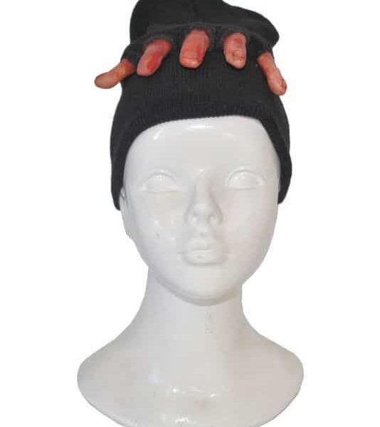 Cappello Cuffia Nera con Dita Umane
